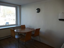 HOONE TATARI 56b - üürile anda 15,9 ruutmeetrine bürooruum